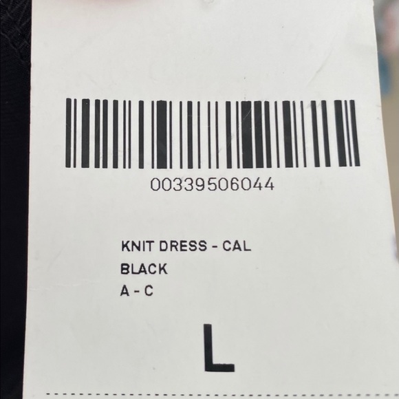 Black dress - Picture 4 of 4